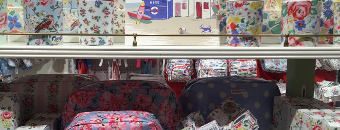 Cath Kidston is one of Lugares favoritos de Oksana.