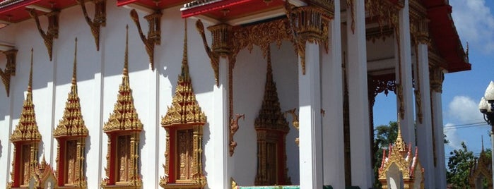 Wat Chaithararam (Wat Chalong) is one of Phuket Travel Guide 2015.