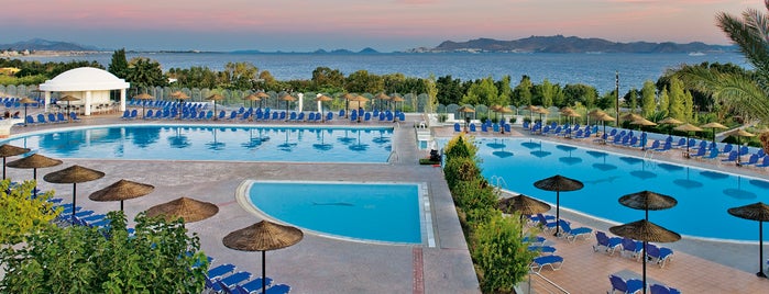 Kipriotis Panorama Hotel & Suites is one of Posti che sono piaciuti a Lina.