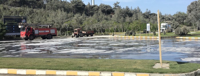 AkcanSA Sahil Tesisleri is one of Mahmut'un Beğendiği Mekanlar.