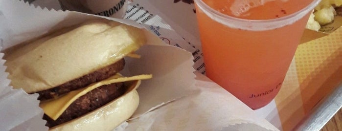 Jeronimo Smash Burger is one of Lugares favoritos de Ju.