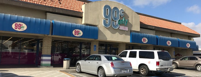 99 Cents Only Stores is one of สถานที่ที่ Jamie ถูกใจ.