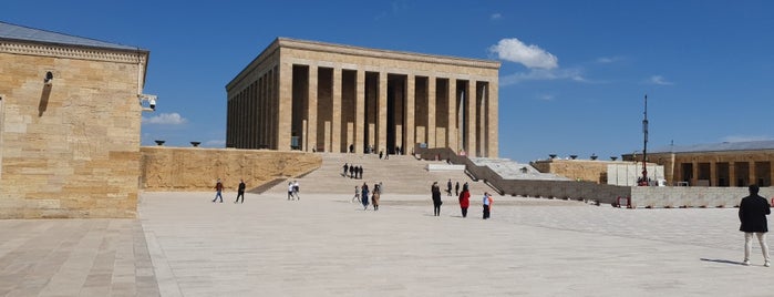 Anıtkabir is one of Lugares favoritos de İhsan.