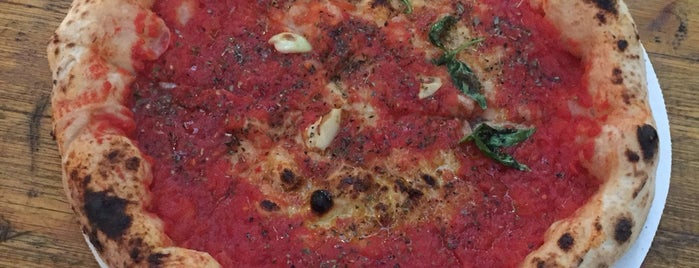 La Pizza Napoletana is one of Paul in 님이 좋아한 장소.