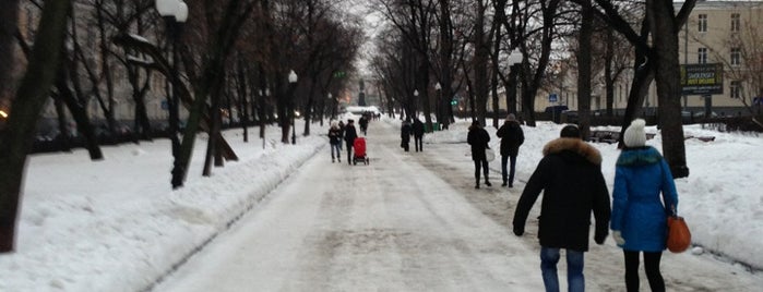 Гоголевский бульвар is one of Красивые места для прогулок.