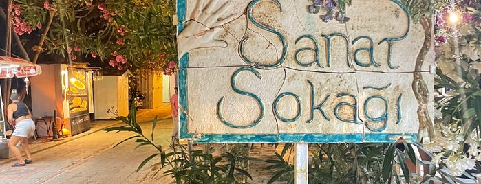 Sanatçılar Sokağı is one of Top favorites places in Yalıkavak, Türkiye.