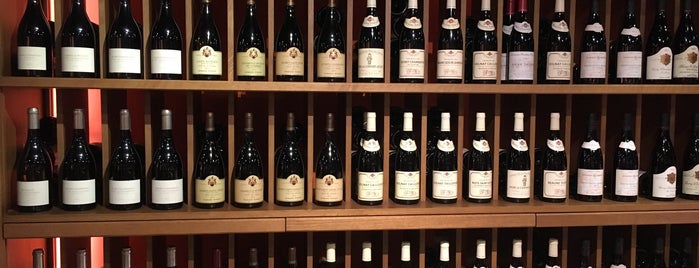 Eslite Wine Cellar is one of Curry's Saved Places.
