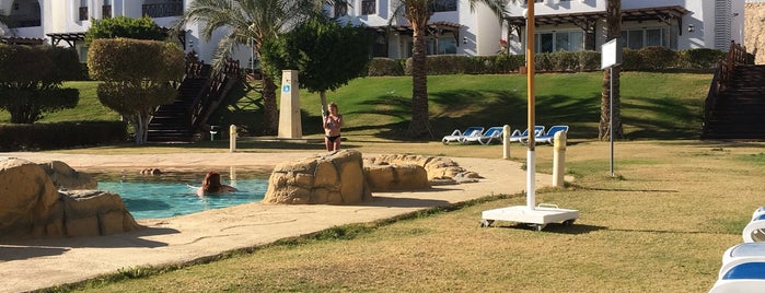 Tropical Pool at Hilton Sharm Dreams Resort is one of Lugares favoritos de Анна.