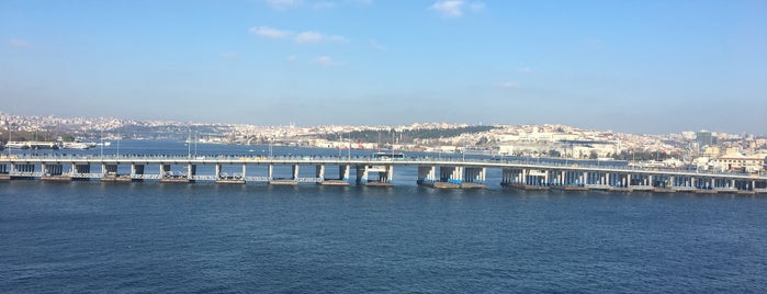 Haliç Metro Köprüsü is one of Lieux qui ont plu à Pelin.