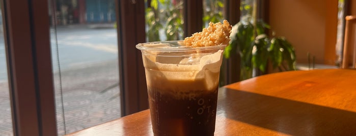 รูทส์ is one of BKK_Coffee_2.