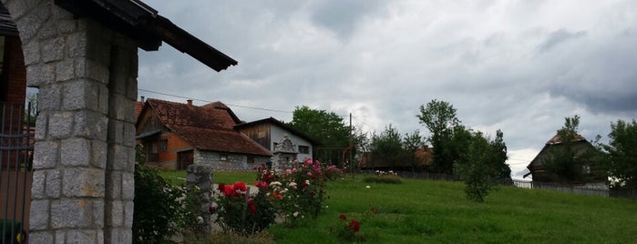 Kafana Mačkat | Kod Dulovića is one of Tempat yang Disukai Dragan.
