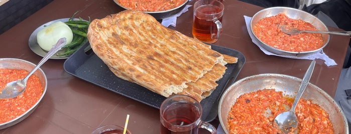 Valiasr Dizi & Breakfast | دیزی سرا و صبحانه ولیعصر is one of Breakfast🥞🍳🥖.