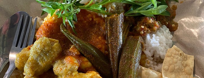 Kedai Nasi Kandar Seberang Balok is one of Best Kuantan eats.