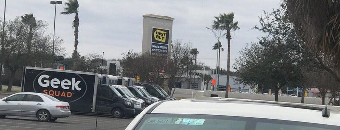 SKECHERS Warehouse Outlet is one of Outlet.