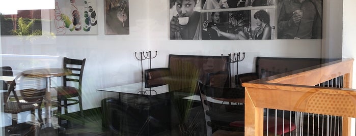 Degas Café is one of Ismael : понравившиеся места.