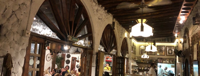 Taverna Napa is one of Posti che sono piaciuti a Ann.