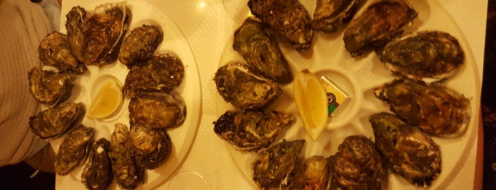 Cabane à Huîtres is one of Oysters.