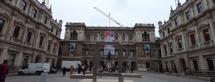 Royal Academy of Arts is one of Tempat yang Disukai Worldbiz.