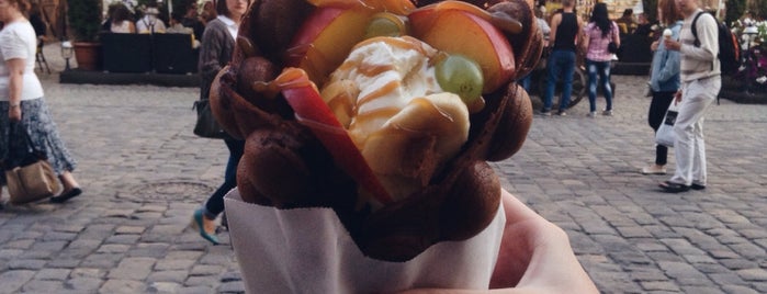 Bubble Waffle is one of 2 Гоу.