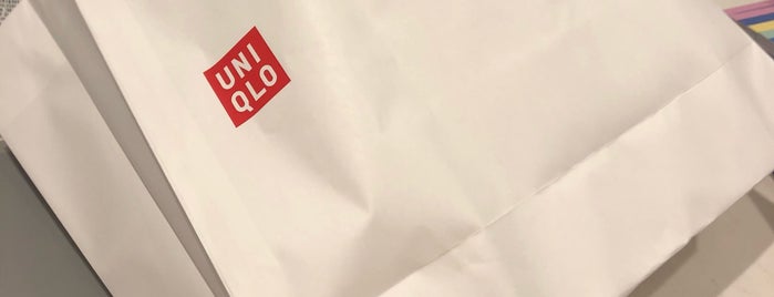 UNIQLO is one of Posti che sono piaciuti a Edwin.