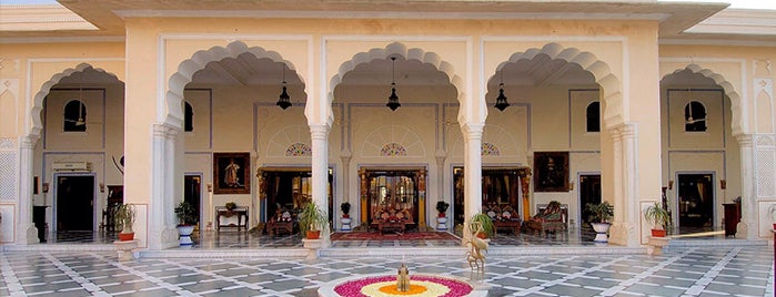 Hotel Raj Palace is one of 🕊 Fondation'un Kaydettiği Mekanlar.