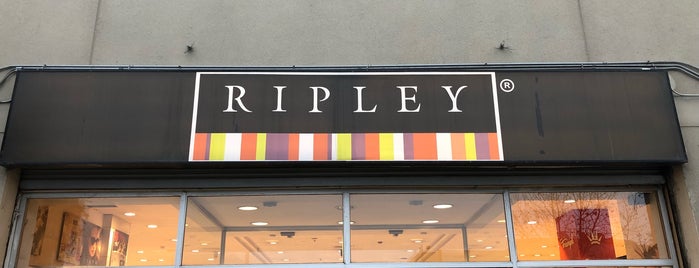 Ripley is one of Lugares Comerciales Favoritos.