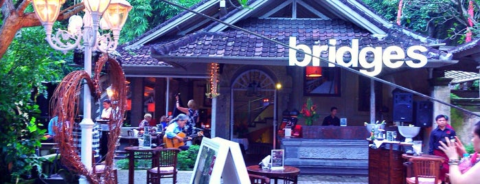 Bridges Wine Bar & Shop is one of Bali ubud.