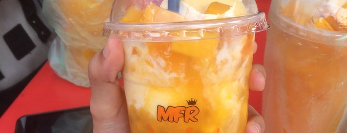 Mango Float Royale Melaka is one of 马来吃喝.