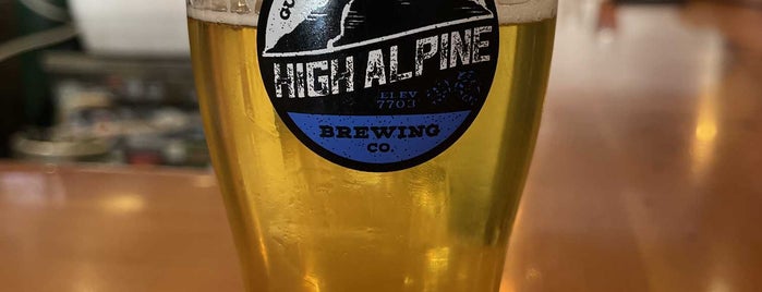 High Alpine Brewing Co. is one of Tempat yang Disukai Andy.