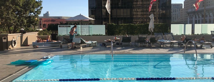Pool deck at the westgate is one of Vallyri’s Liked Places.