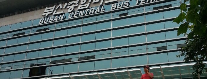 Busan Central Bus Terminal is one of Tempat yang Disukai Şeyma.