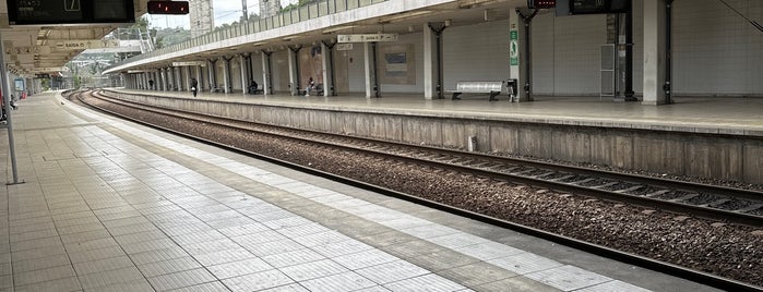 Estação Ferroviária de Campolide is one of Estações.