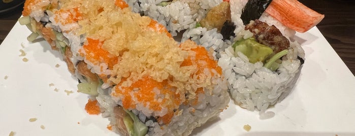Sushi Para M is one of Food Places I need to try.