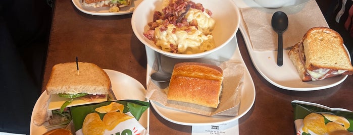 Panera Bread is one of Chicago Eats.