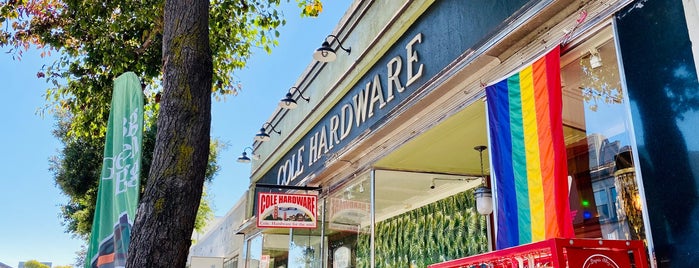 Cole Hardware is one of Locais curtidos por Jen.