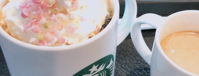 Starbucks is one of Tempat yang Disukai EunKyu.