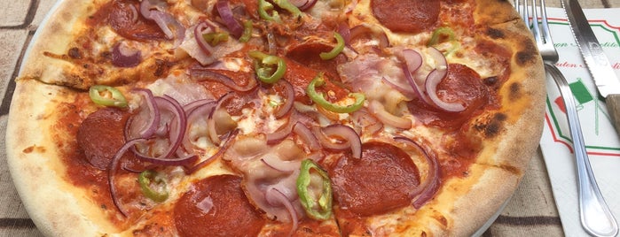 La Pizza Italiana is one of Gastro Card.