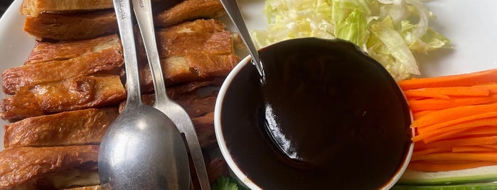 Gong De Lin is one of Vegetarian Restaurants.