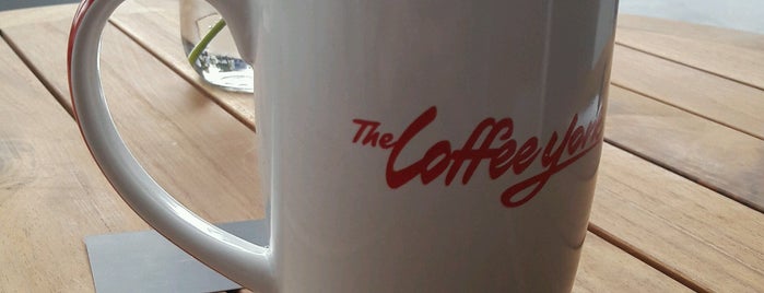 The Coffee York is one of Lugares favoritos de Mai.