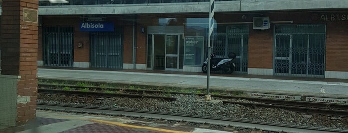 Stazione Albisola is one of Albisola-Savona.