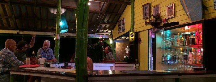Jasmin Bar is one of Lugares favoritos de Mike.