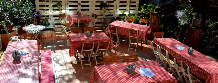 Les Deux Dienstbach is one of Biergärten und Freiluftlokale in Wiesbaden.