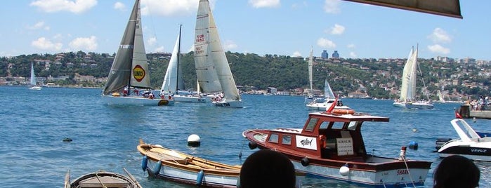 Çengelköy Tarihi Çınaraltı Çay Bahçesi is one of İstanbul'da Çayın En İyi Adresleri.