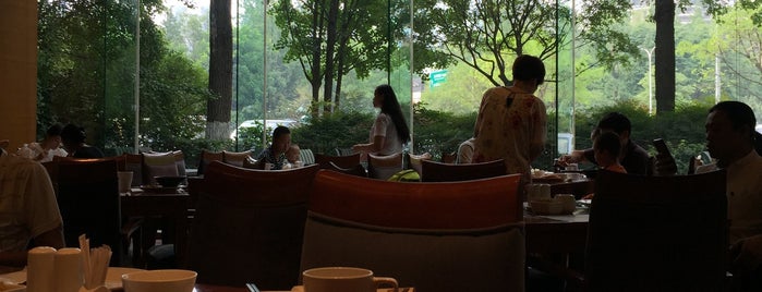 Holiday Inn Chengdu Century City - West Tower is one of Karol : понравившиеся места.