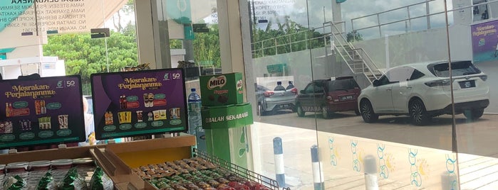 Petronas Mukim Sermin is one of Fuel/Gas Station,MY #10.