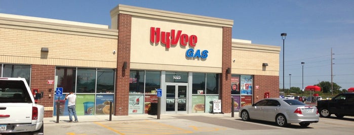 Hy-Vee Gas is one of Jeffさんのお気に入りスポット.