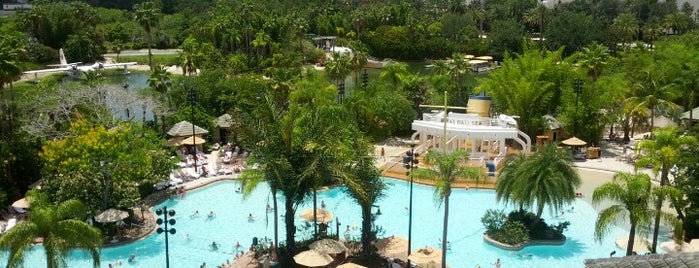 Loews Royal Pacific Resort is one of สถานที่ที่ Noelle ถูกใจ.