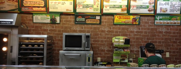 Subway is one of خورخ دانيال’s Liked Places.