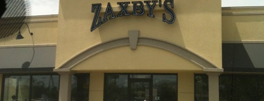 Zaxby's Chicken Fingers & Buffalo Wings is one of Lugares favoritos de Kyra.