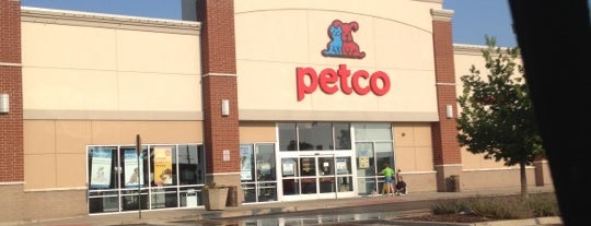 Petco is one of สถานที่ที่ Dan ถูกใจ.